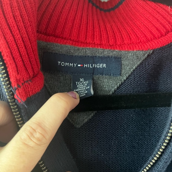 Tommy Hilfiger sweater - Picture 6 of 6